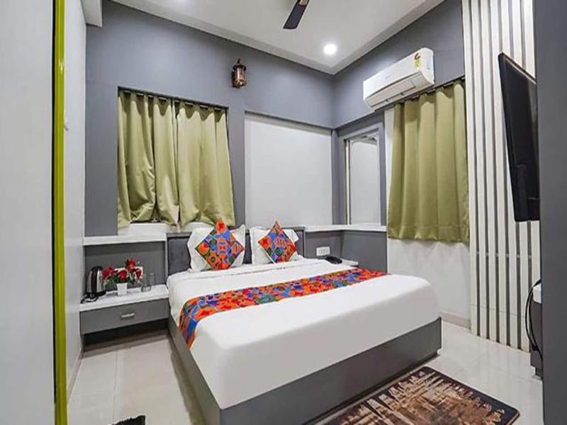 Fabhotel Imperial Suites image
