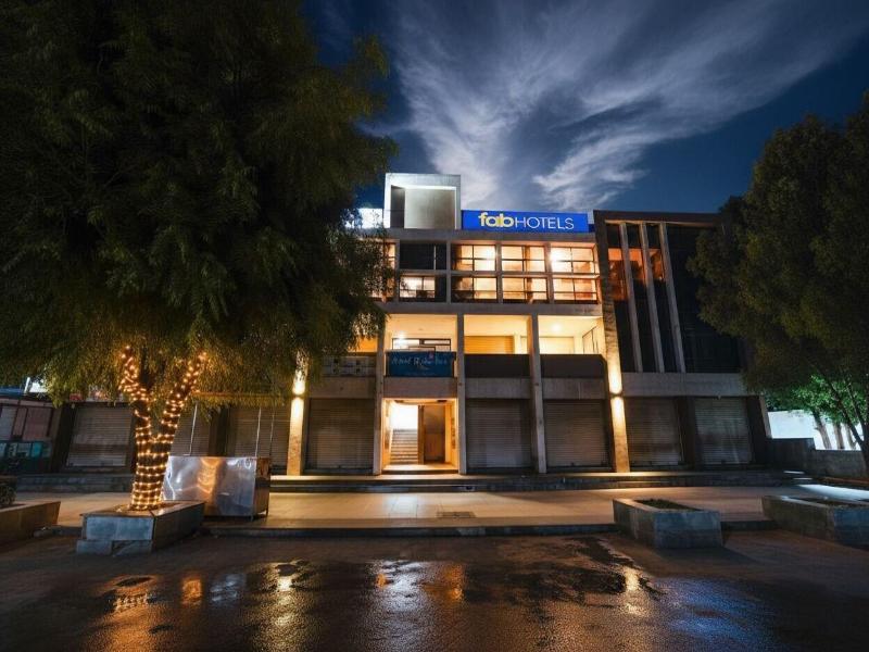 Fabhotel Relax image