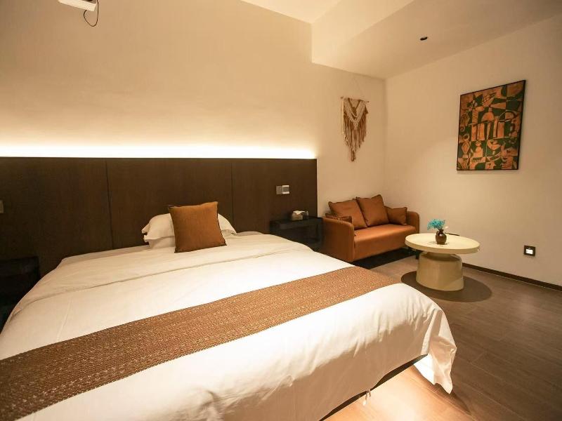 Everchanging Seasons Homestay image