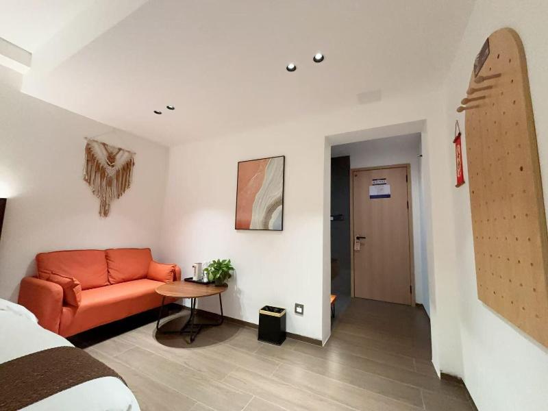 Everchanging Seasons Homestay image