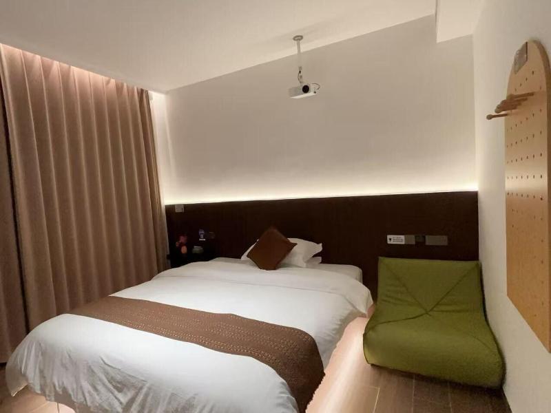 Everchanging Seasons Homestay image