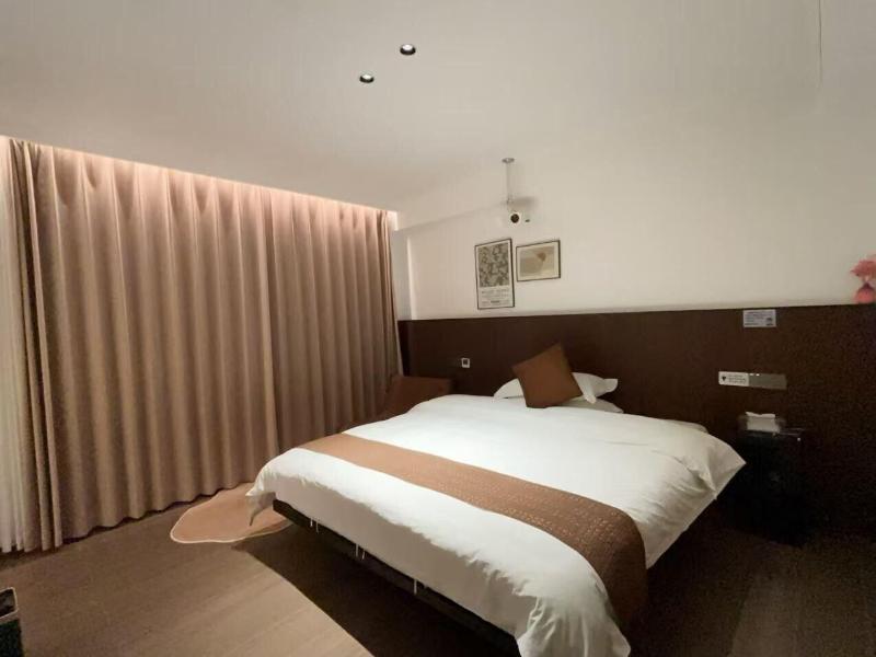 Everchanging Seasons Homestay image