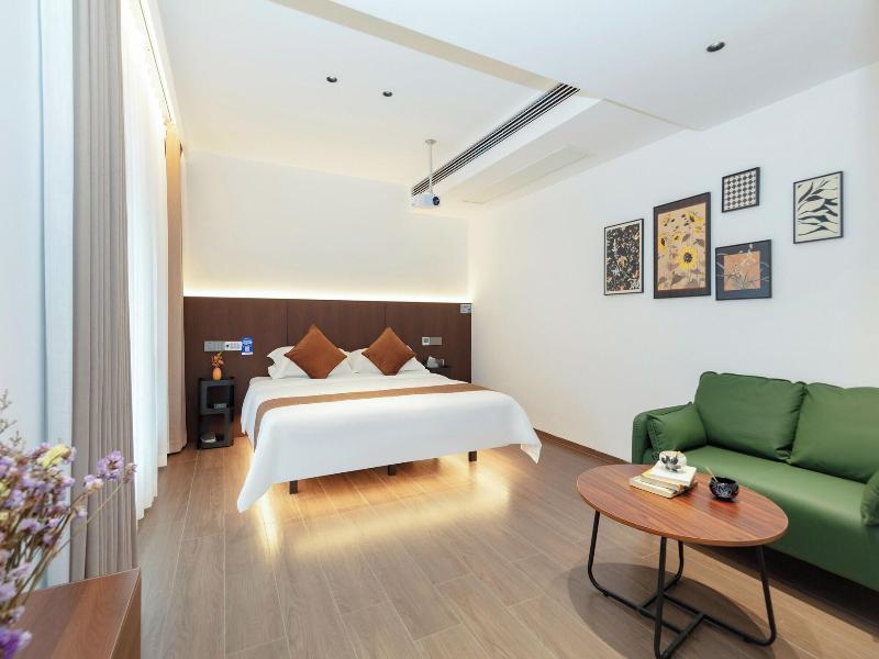 Everchanging Seasons Homestay image