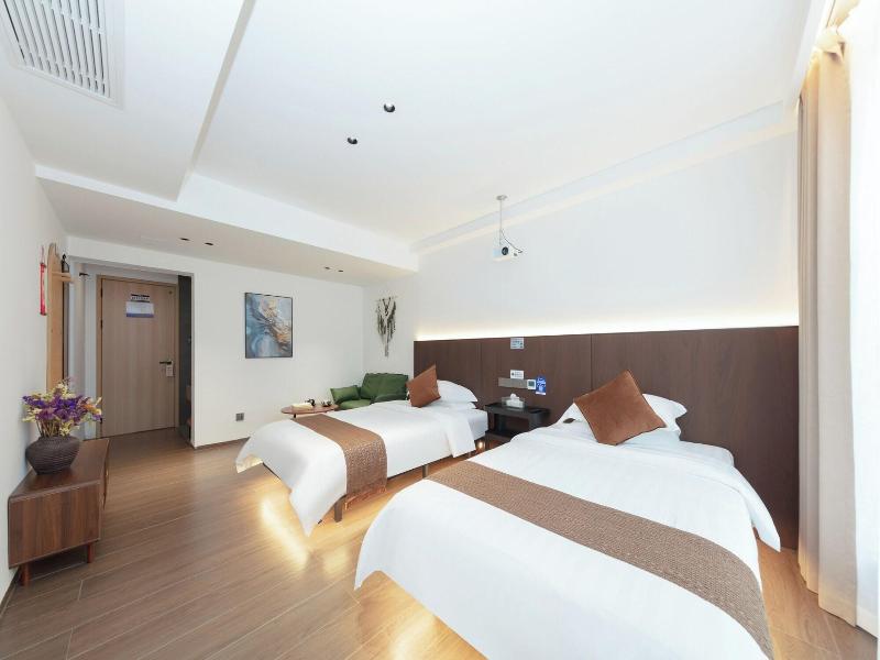 Everchanging Seasons Homestay image