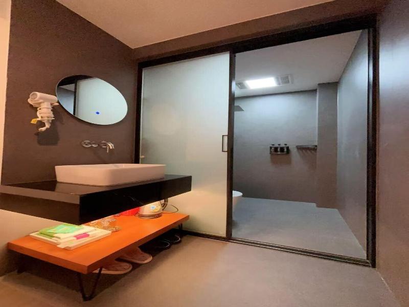 Everchanging Seasons Homestay image