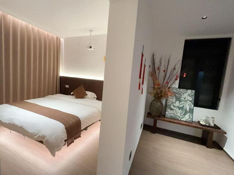 Everchanging Seasons Homestay image