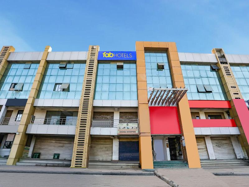 Fabhotel Raj Villa image