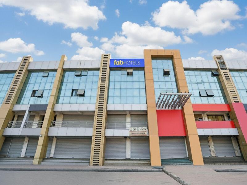 Fabhotel Raj Villa image