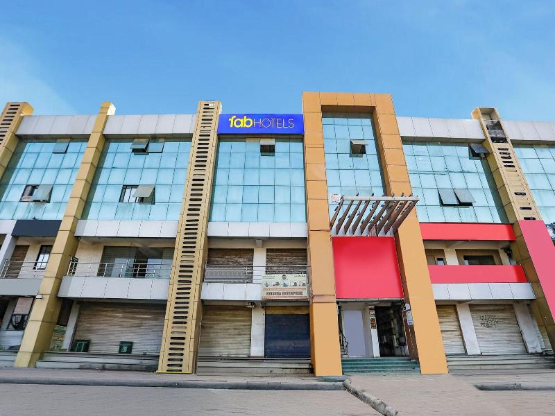 Fabhotel Raj Villa image