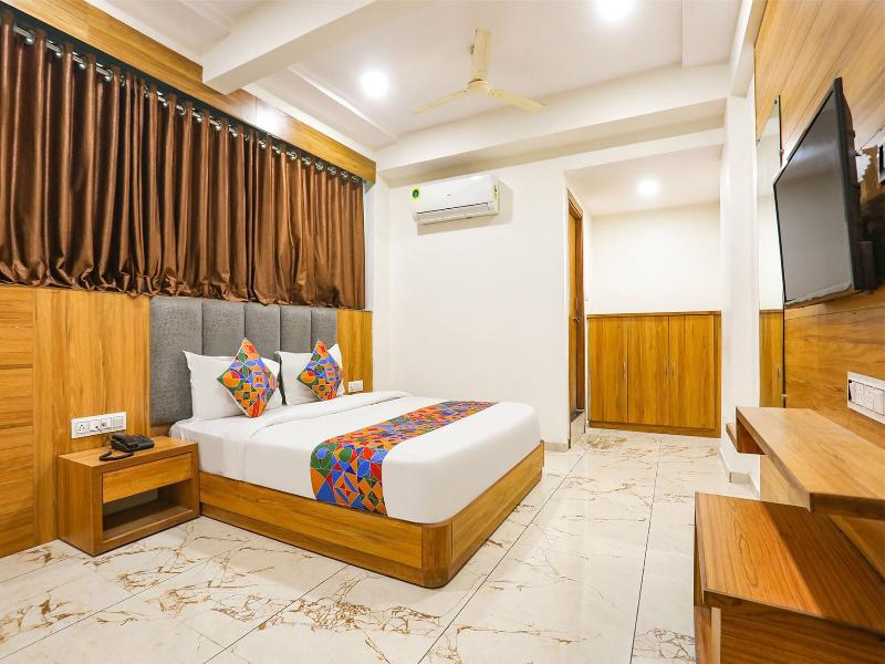 Fabhotel Raj Villa image