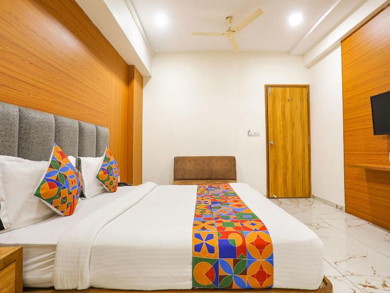 Fabhotel Raj Villa image