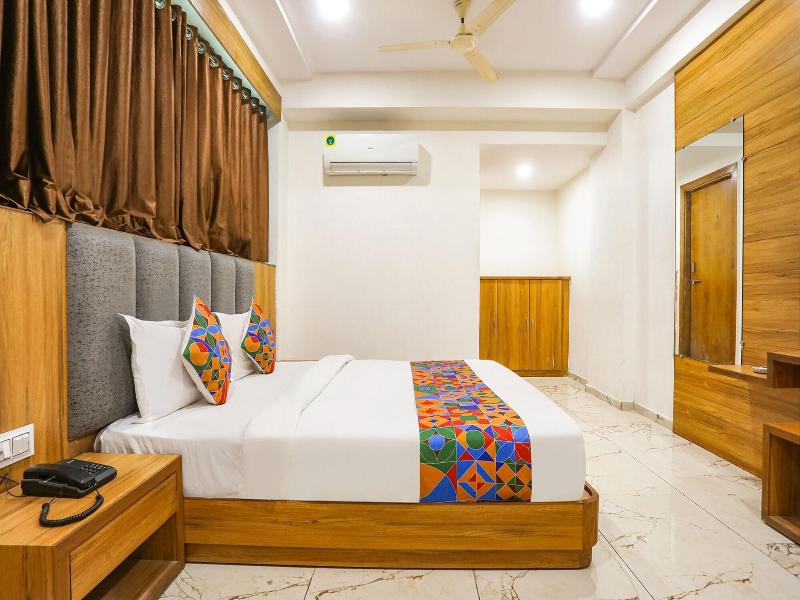 Fabhotel Raj Villa image