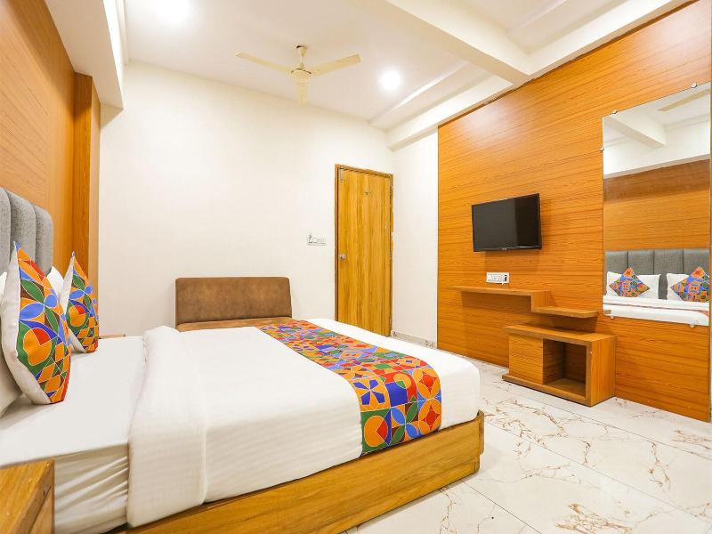 Fabhotel Raj Villa image