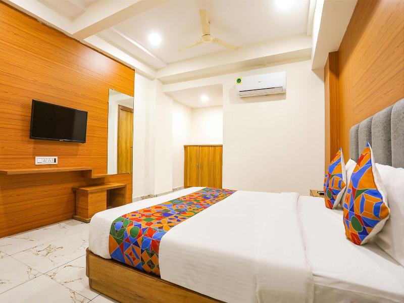 Fabhotel Raj Villa image