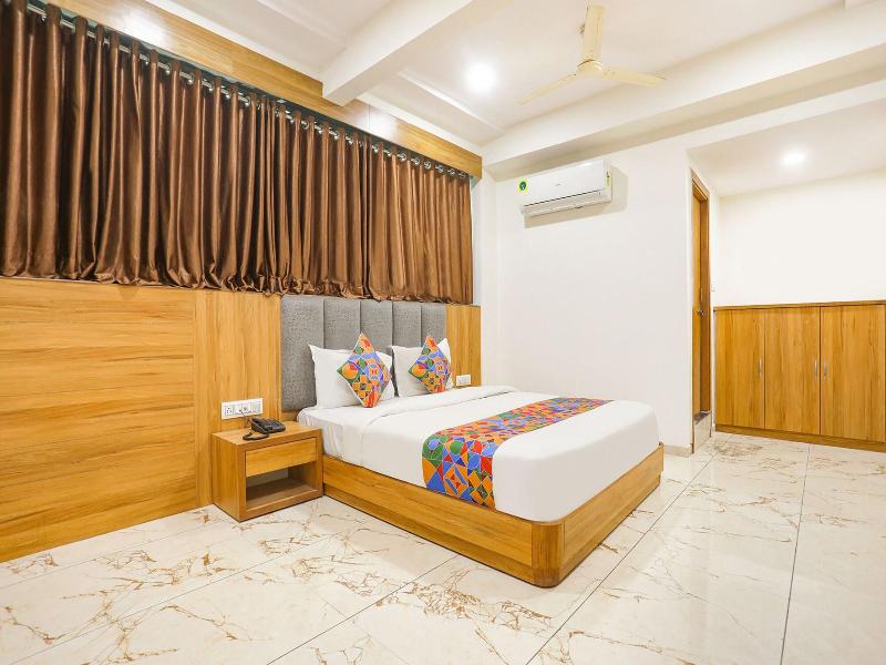 Fabhotel Raj Villa image