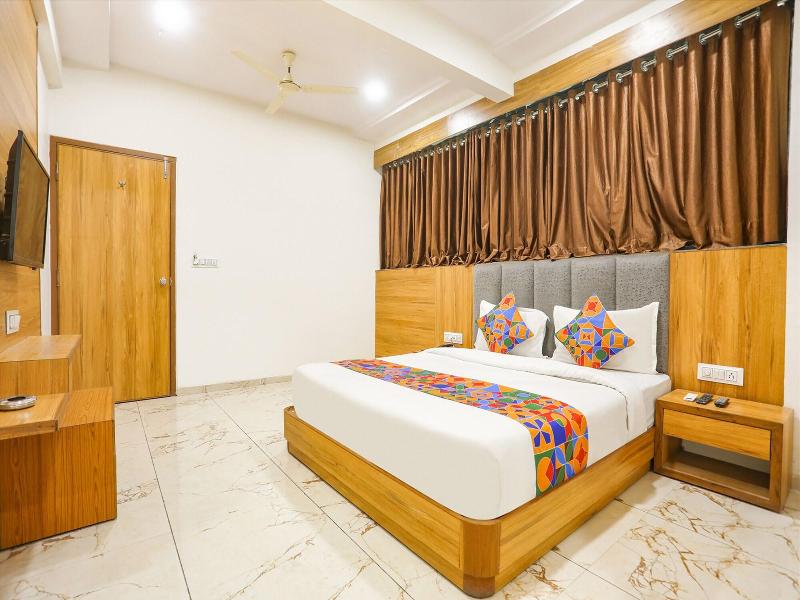 Fabhotel Raj Villa image