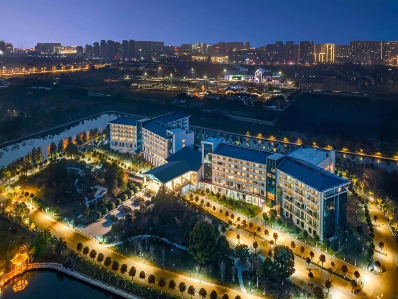 Wyndham Garden Qianjiang Downtown image