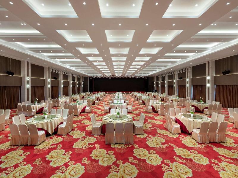 Wyndham Garden Qianjiang Downtown image