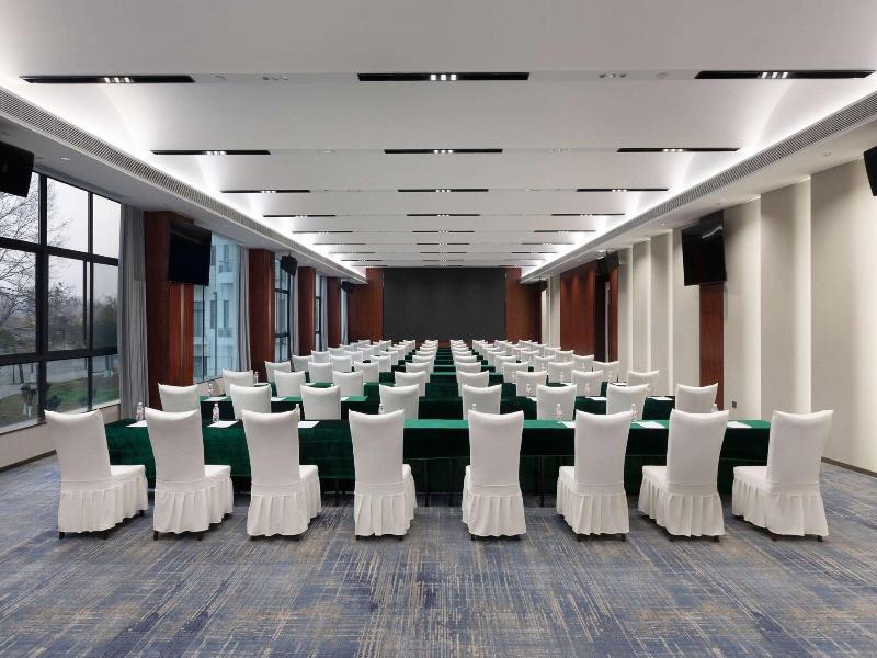 Wyndham Garden Qianjiang Downtown image