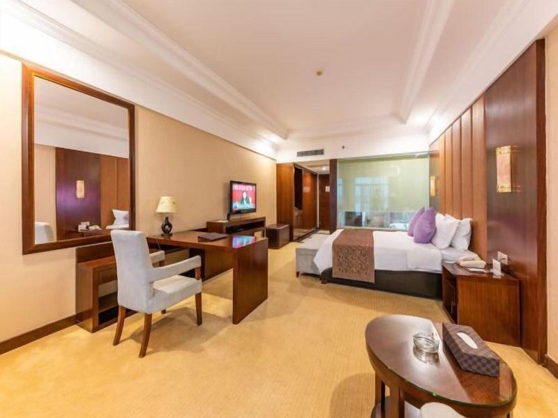 Wyndham Garden Qianjiang Downtown image
