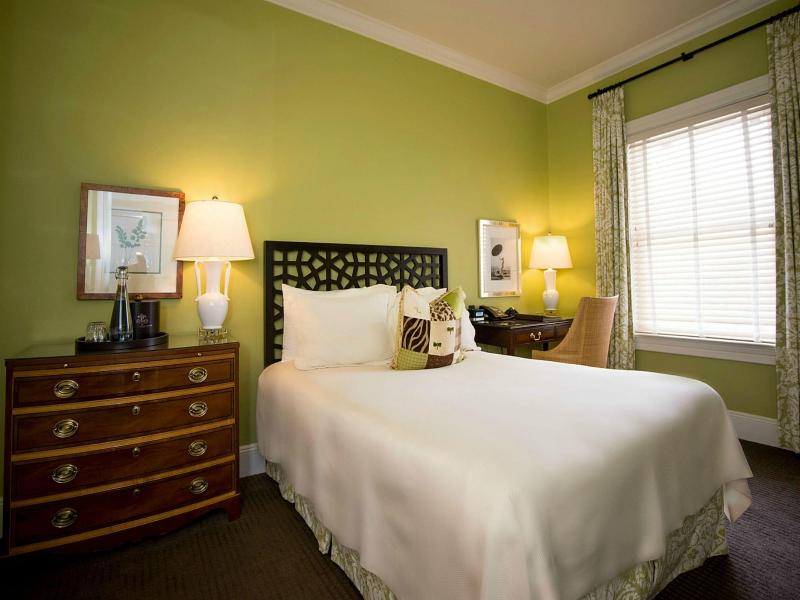Bernards Inn image