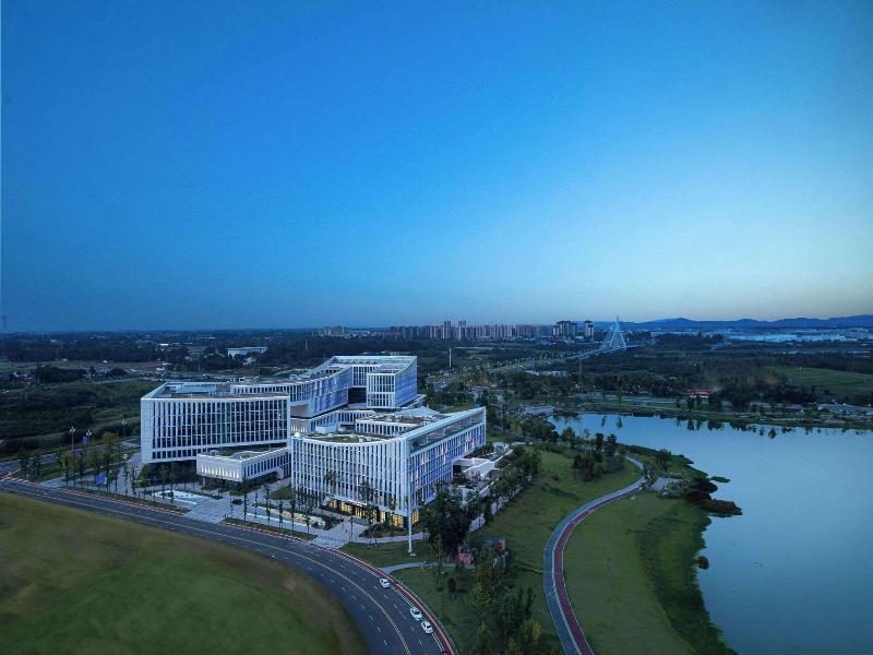 Days Hotel By Wyndham Qionglai Yangan New Town — general view