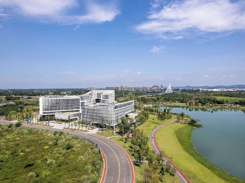 Days Hotel By Wyndham Qionglai Yangan New Town — general view