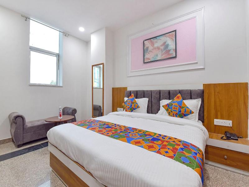 Fabhotel Grand Bala image
