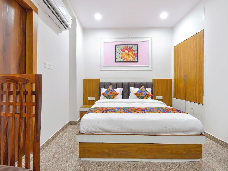 Fabhotel Grand Bala image