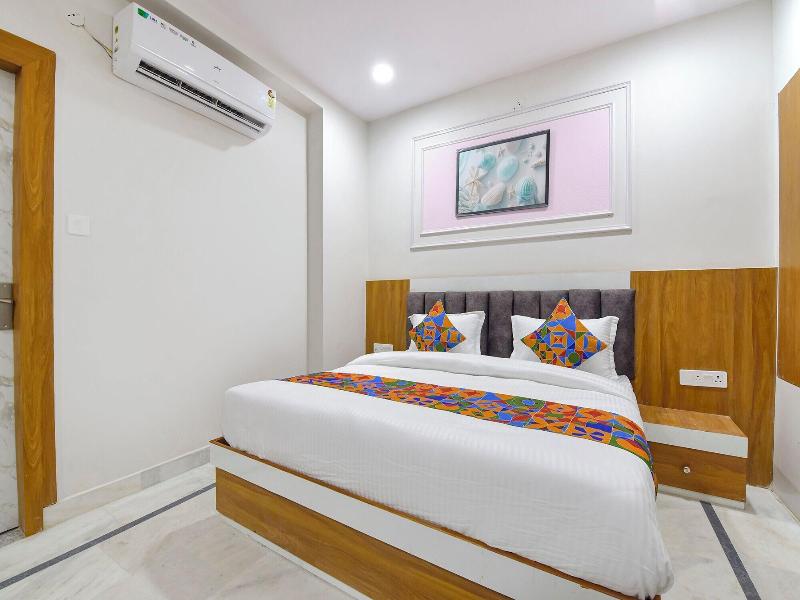 Fabhotel Grand Bala image