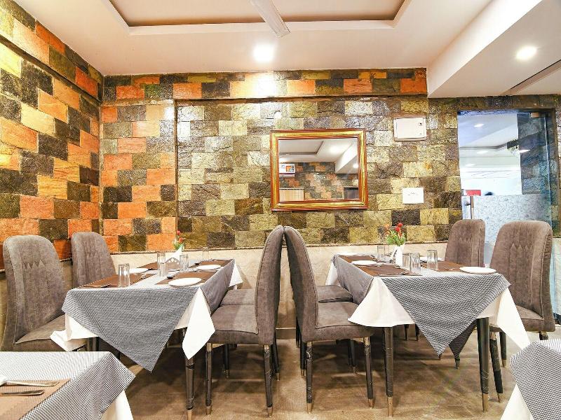 Fabhotel Prime Familto image