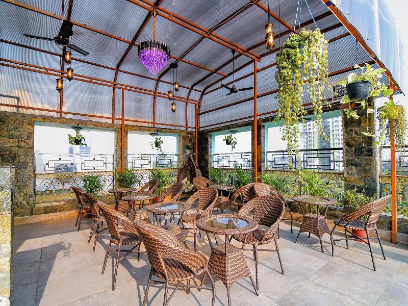Fabhotel Prime Familto image