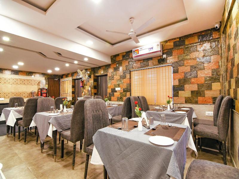 Fabhotel Prime Familto image