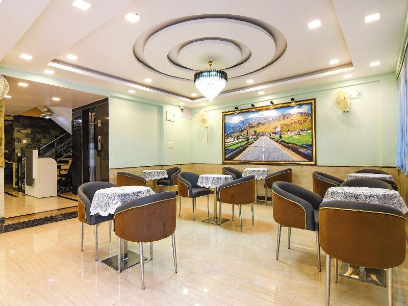 Fabhotel Prime Familto image