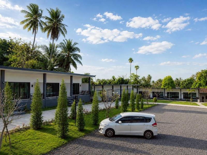 Hillside Premium Hotel image
