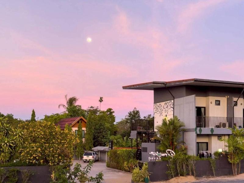 Hillside Premium Hotel image