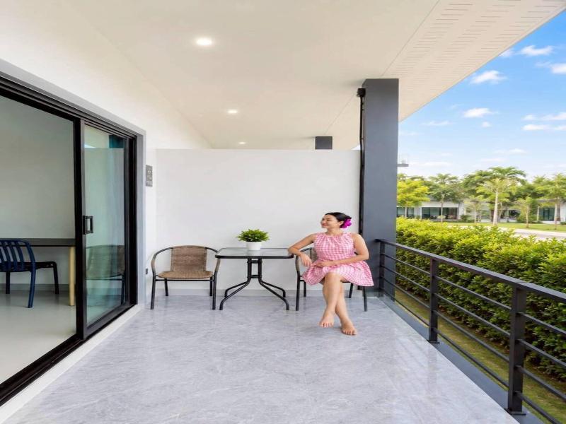 Hillside Premium Hotel image
