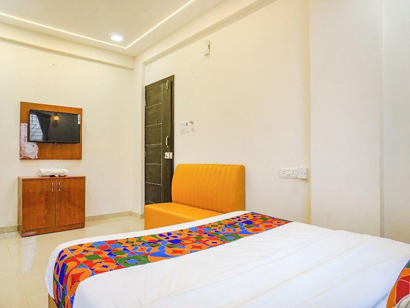 Fabhotel Rising Surya image
