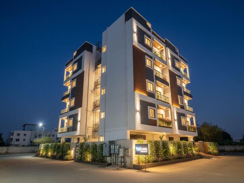 Fabhotel Elegance — general view