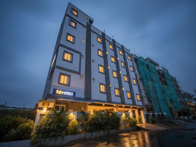 Fabhotel Ssr Ikon Suites — general view