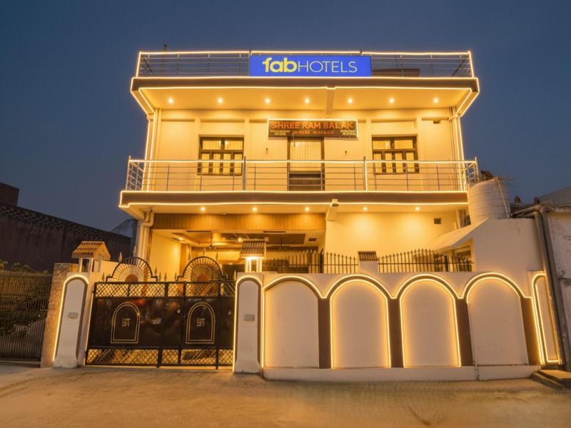 Fabhotel Awadh Inn — exterior view