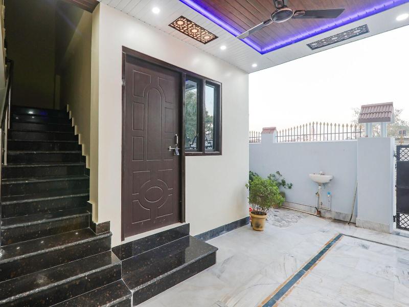 Fabhotel Awadh Inn — view