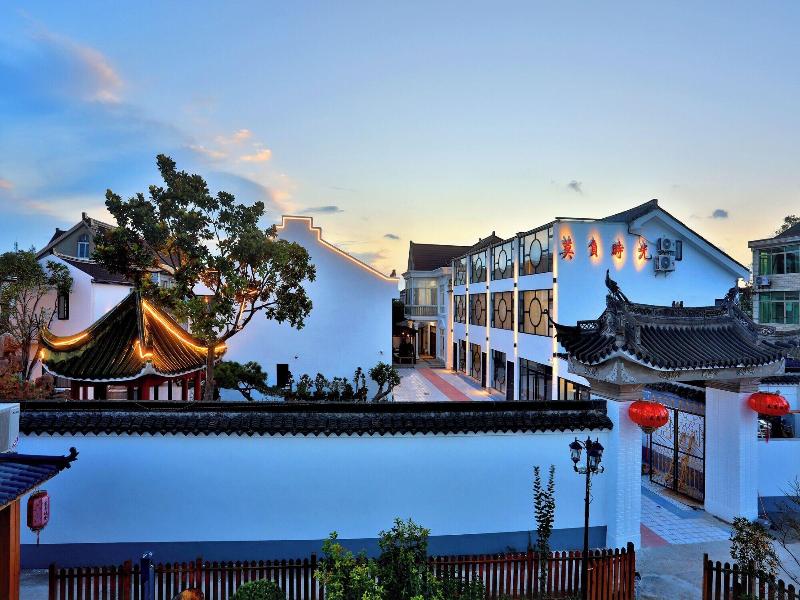 Shanghai Monegative Time Garden Hotel image