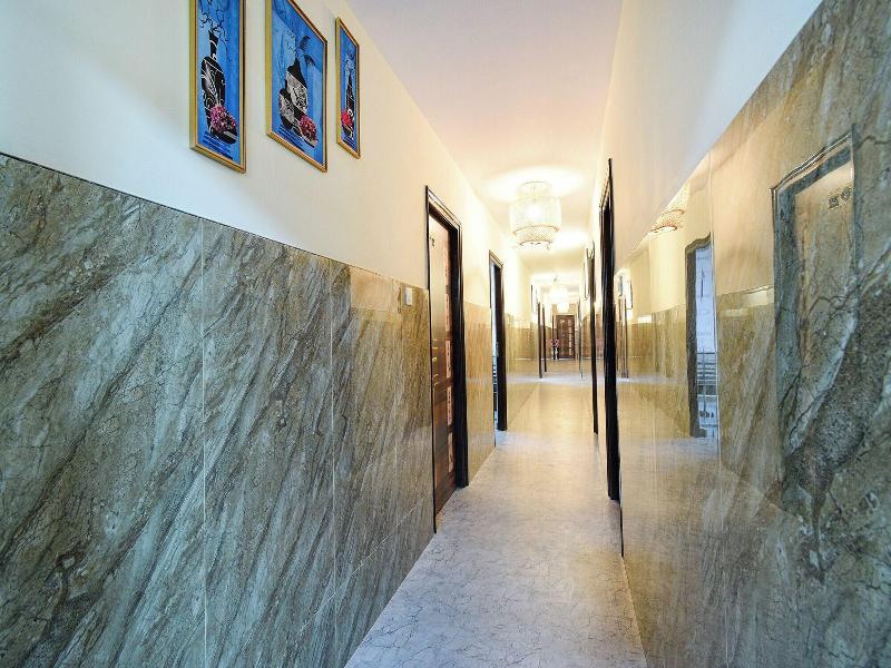 Fabhotel Elite Inn