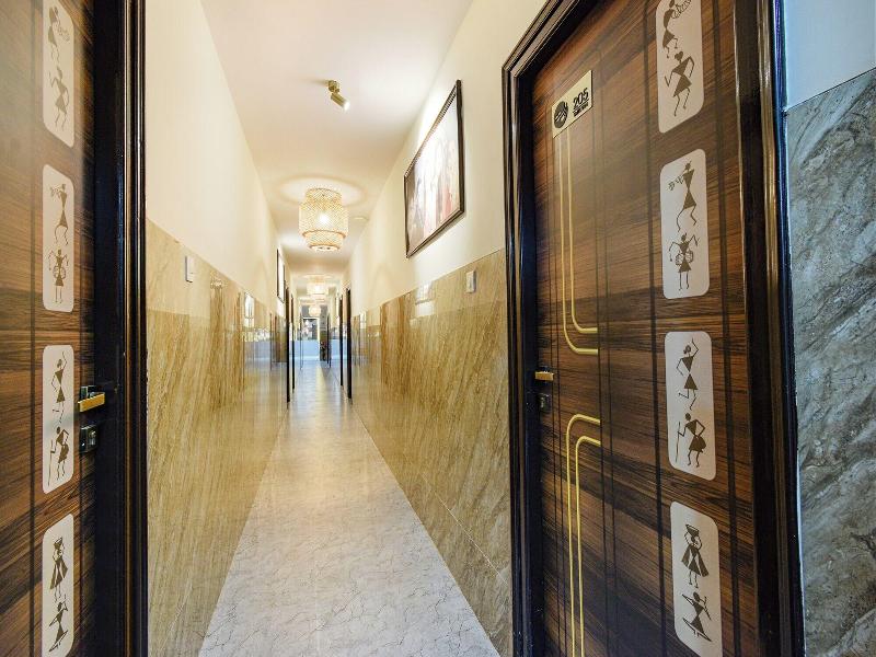 Fabhotel Elite Inn