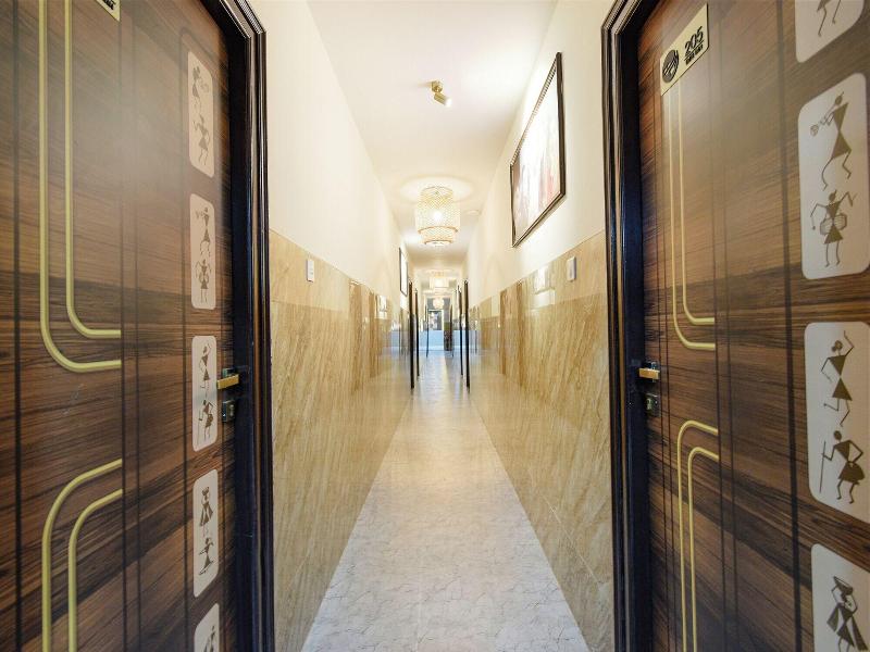 Fabhotel Elite Inn