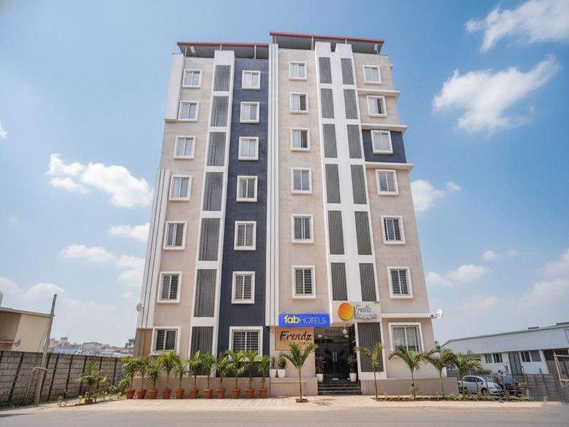 Fabhotel Frendz — general view