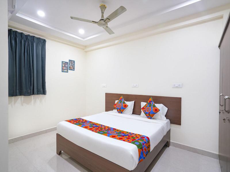 Fabhotel Frendz — exterior view