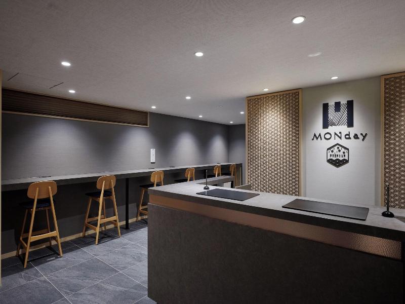 Premium Apart Monday Kyoto Gojo image