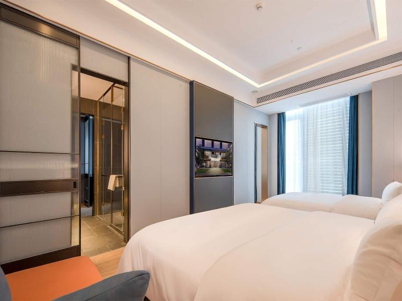 Ramada By Wyndham Guangzhou Huangpu image